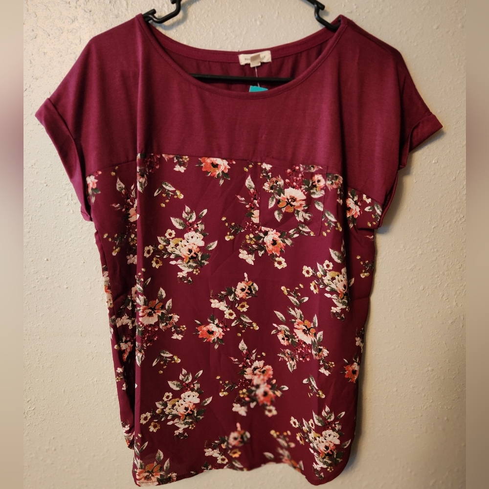 Mason & Belle Petite (M) Top, Burgundy Floral